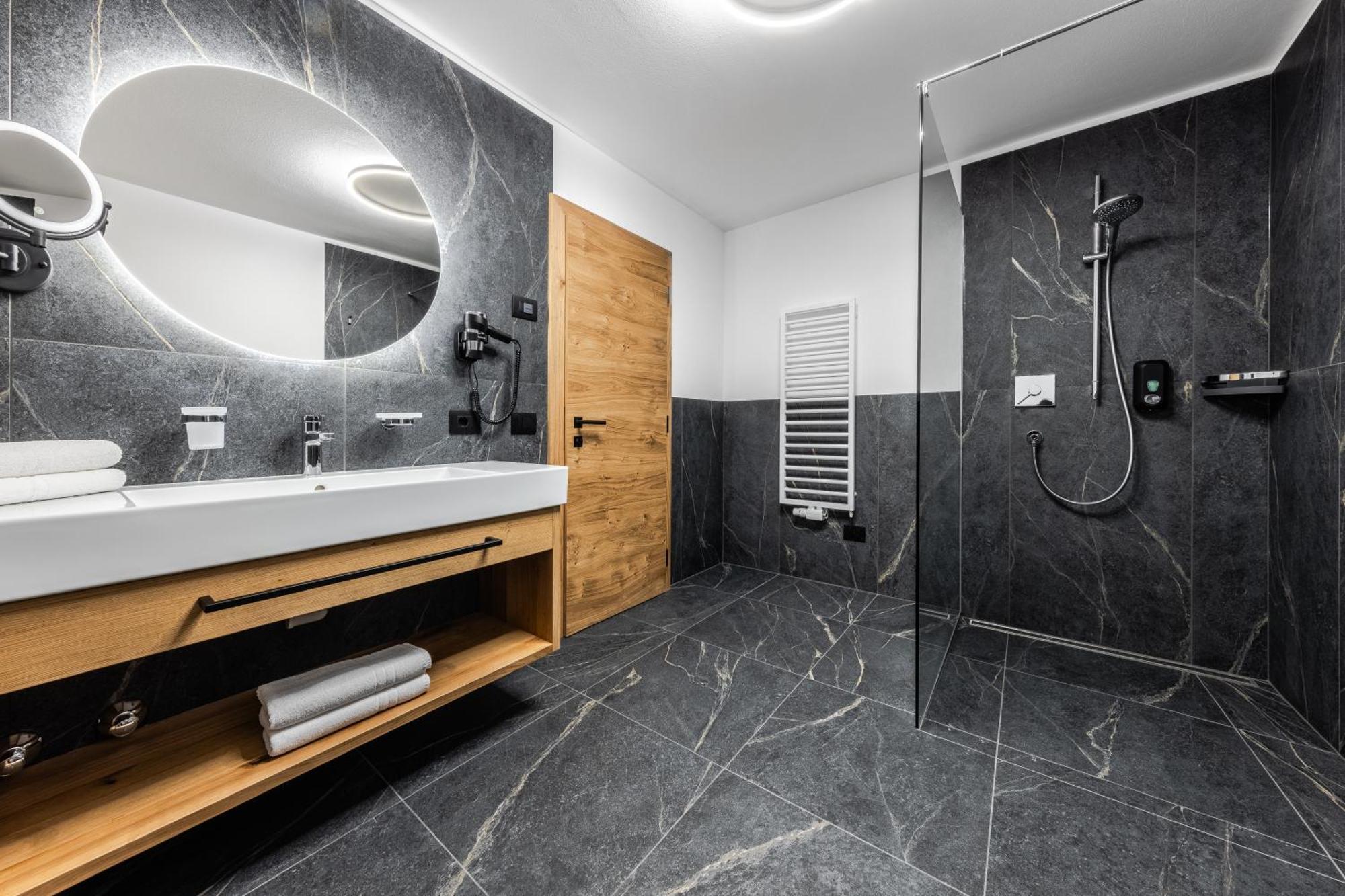 Hotel Ciasa Tama Ла Виля Екстериор снимка